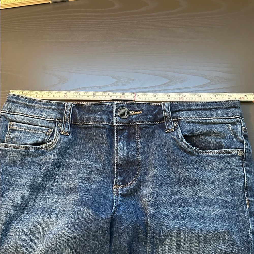 Kut from the Kloth Dark Blue Distressed Cropped Jeans Size 4P - Picture 4 of 6